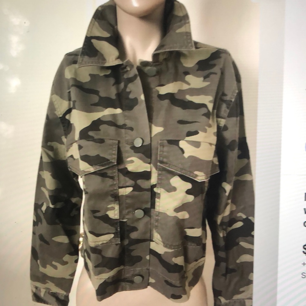 NWT New $110 Banana Republic Womens Crop Short Camouflage Camo Jacket S